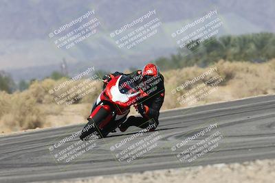 media/Oct-13-2025-Moto Forza (Mon) [[a66d839500]]/3-B Group/Session 3 (Turn 16)/